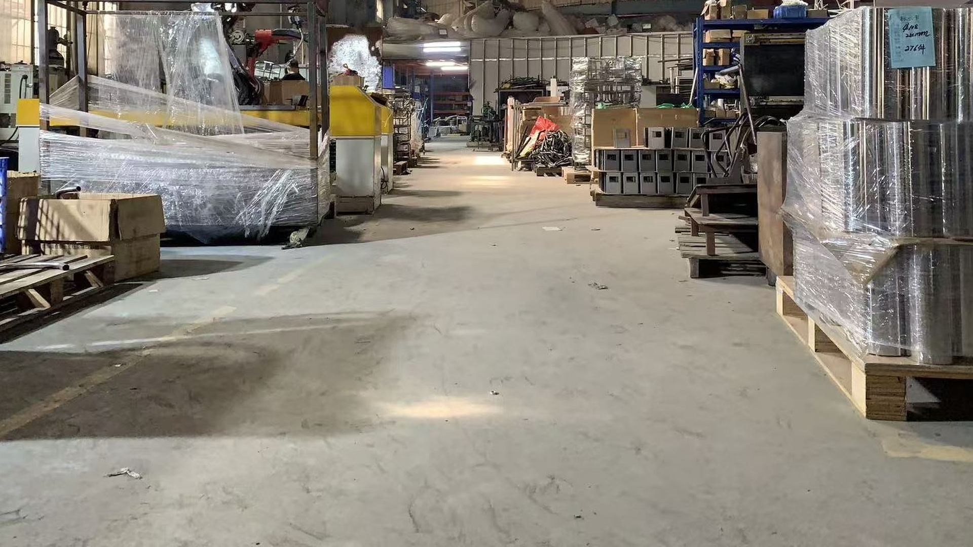 Tube bending workshop aisle in Panyu, Guangzhou